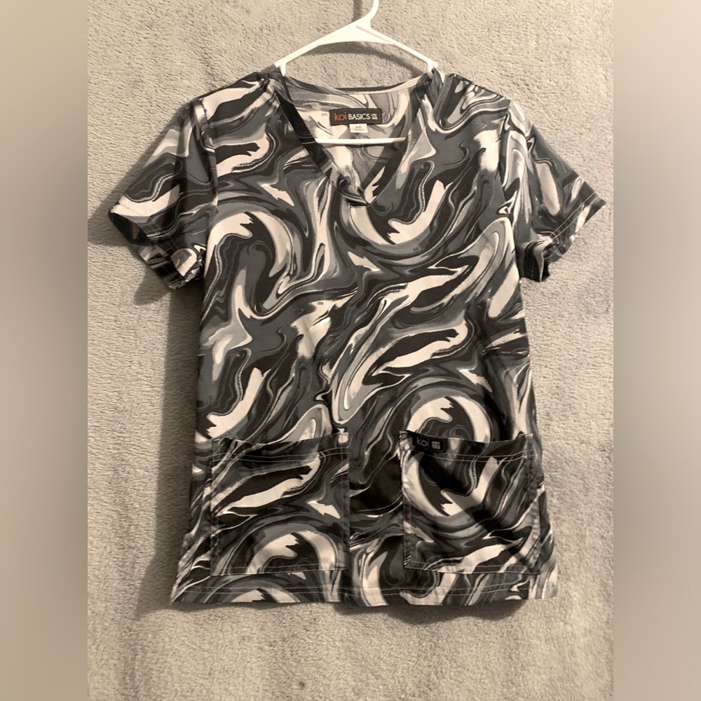 Koi Basics women’s XS scrubs top, black and gray. Like New! Offers Welcome!!
